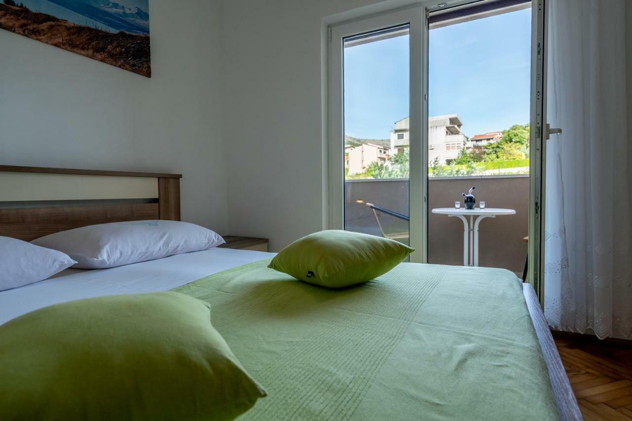 Apartment Matija Podstrana Buitenkant foto