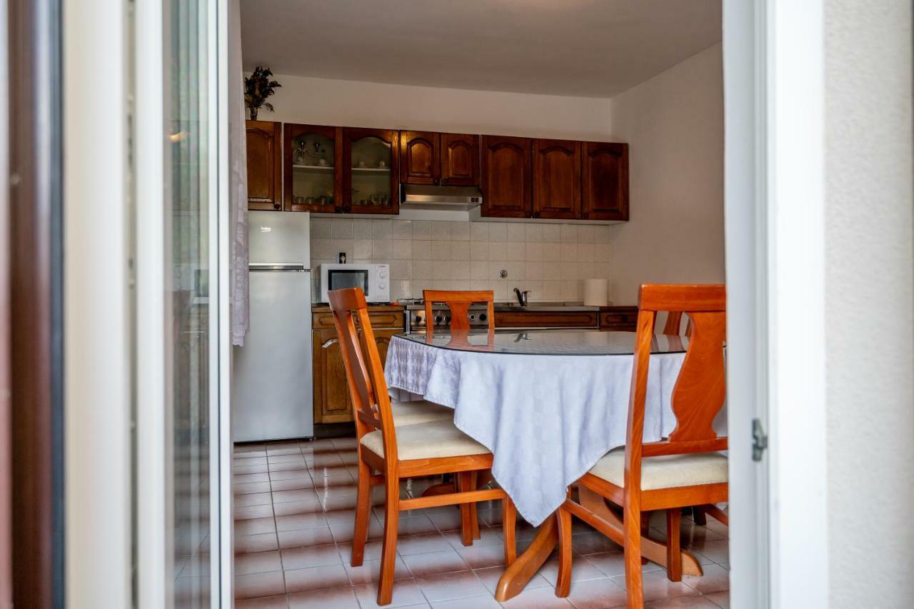 Apartment Matija Podstrana Buitenkant foto