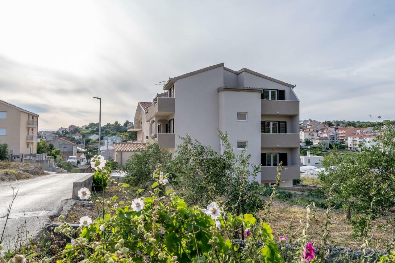 Apartment Matija Podstrana Buitenkant foto